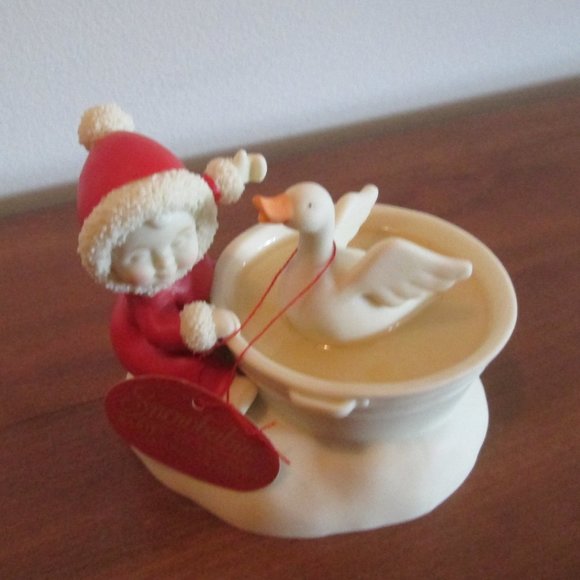 Snowbabies Figurine 2004 Dept 56 "Saturday Bath” on the Farm ~ Retired with Tag - Picture 2 of 6